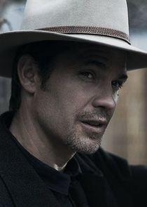 Chat with Deputy U.S. Marshal Raylan Givens