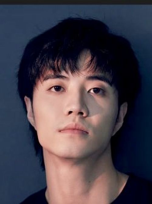 Chat with Xu Zhi Li | Male AI